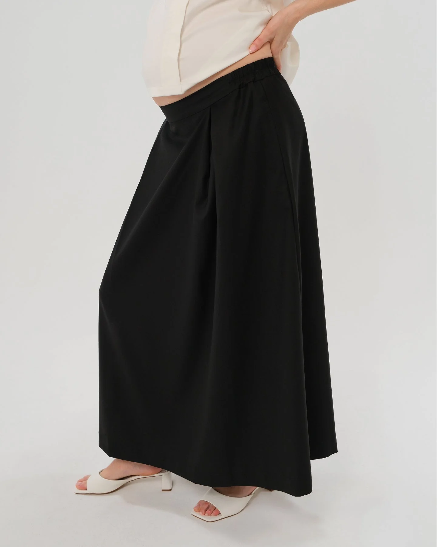 Over-Under Bump Pleated Maternity Maxi Skirt in All-Season Wool Blend - Image 5