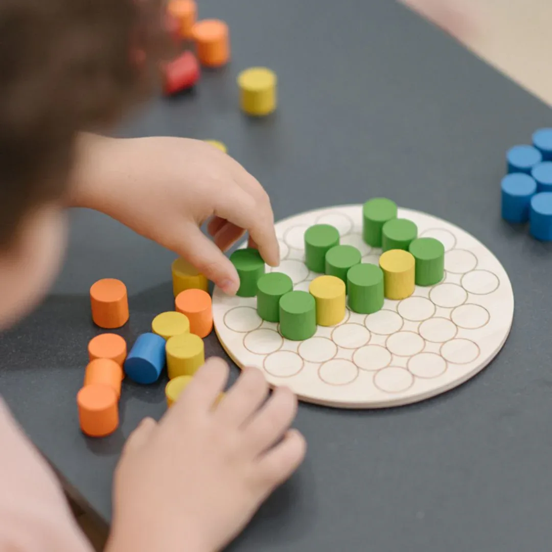 Pattern Peg Board - Image 5