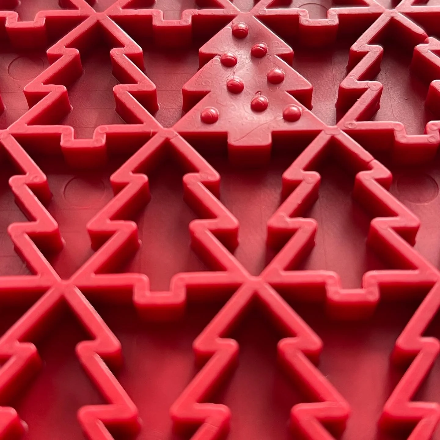 "Peace" Christmas Tree emat - Enrichment Lick Mat for Dogs and Cats | Christmas Tree design | SodaPup - Image 5