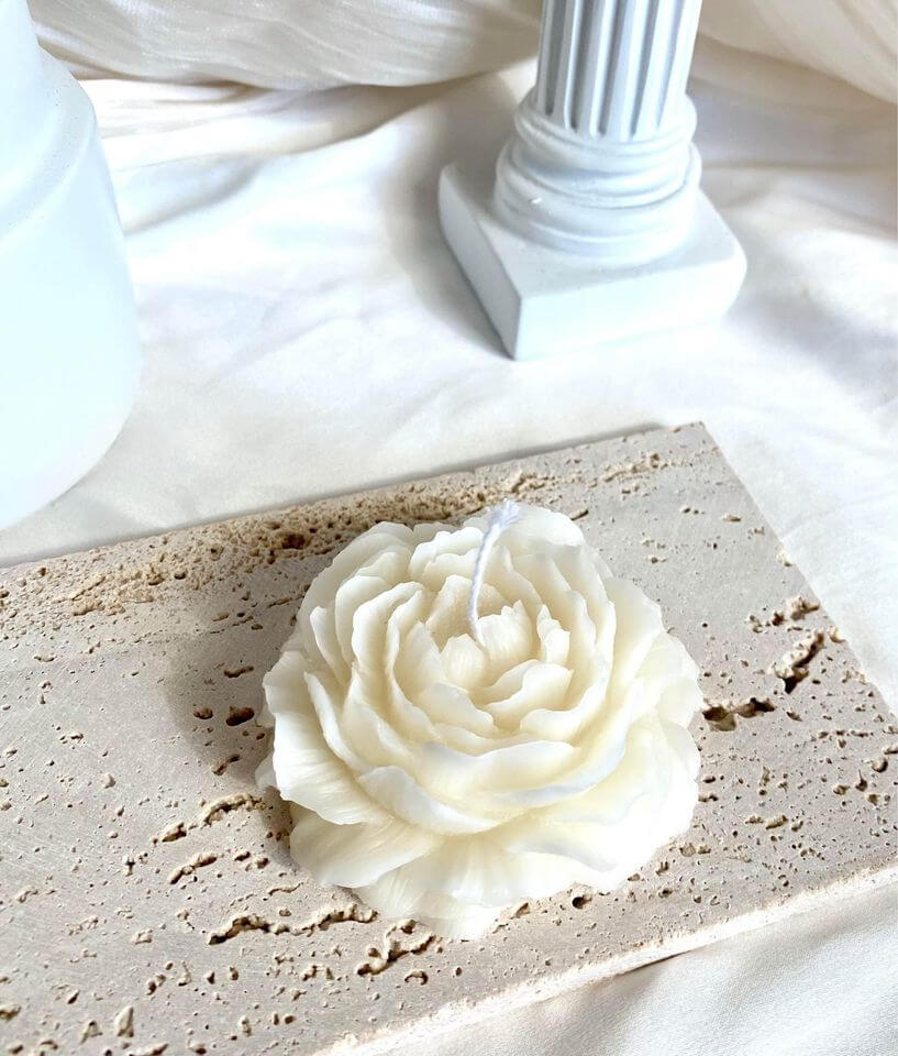 Peony Scented Candle — The Essence of Elegant Luxury - Image 7