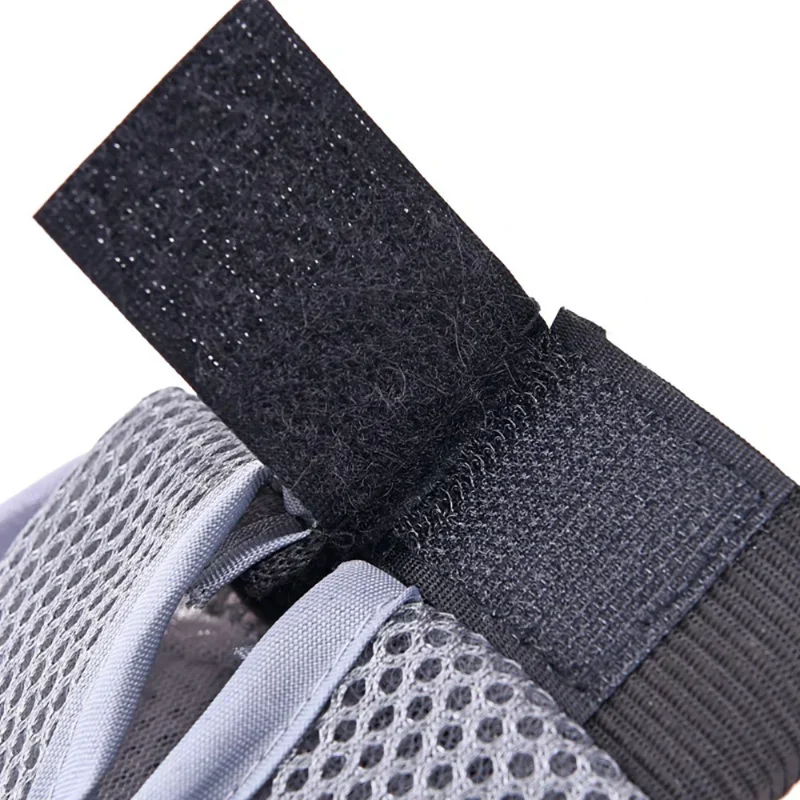 Pet Grooming Glove – Hair Removal & Bathing Brush for Dogs & Cats - Image 5