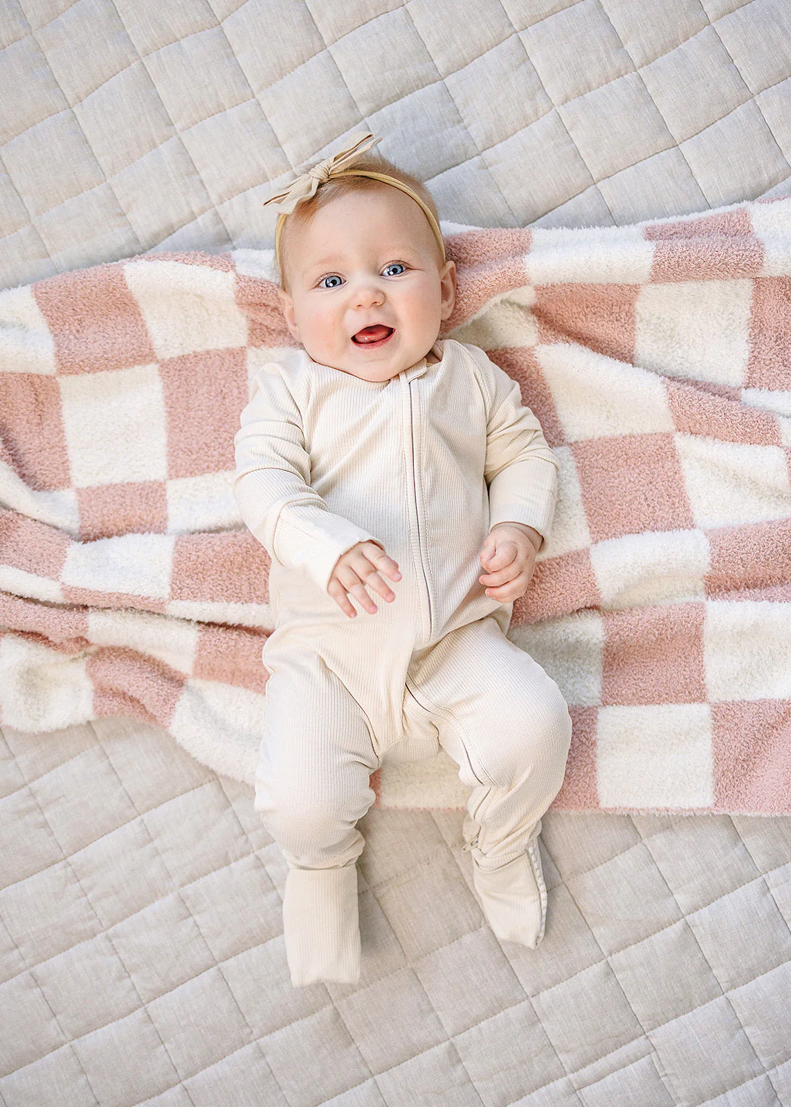 Pink Checkered Plush Blanket - Image 2