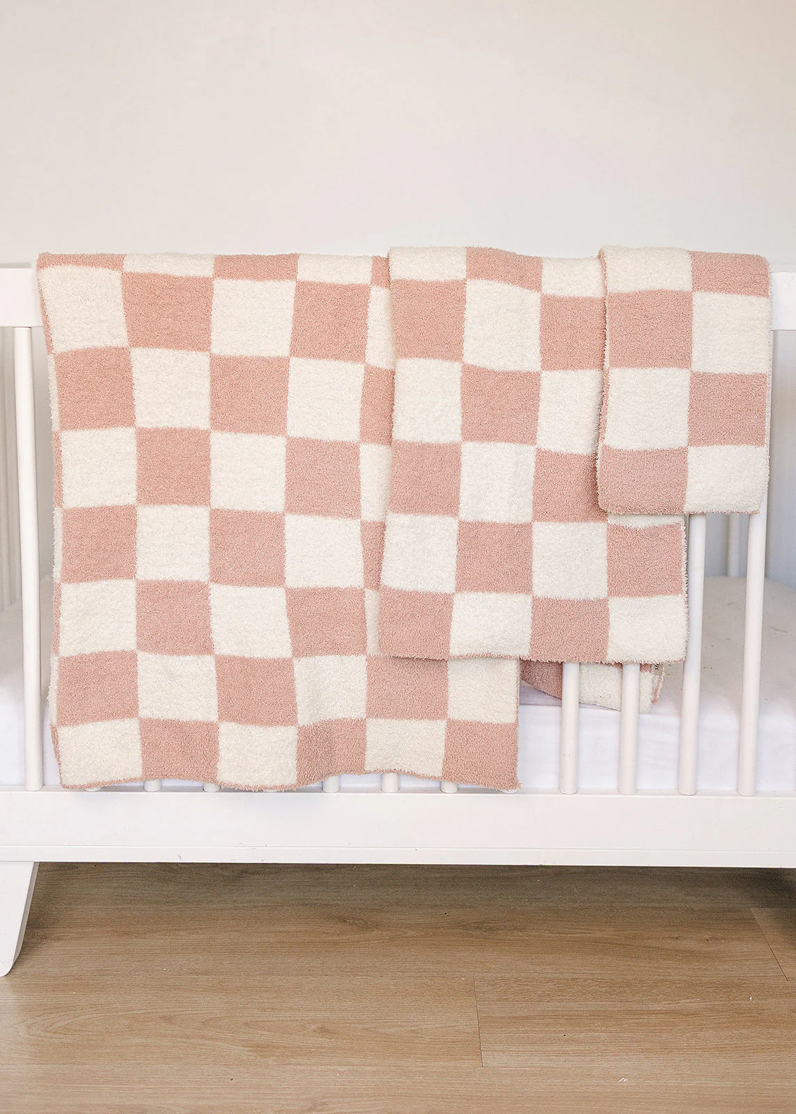Pink Checkered Plush Blanket - Image 5