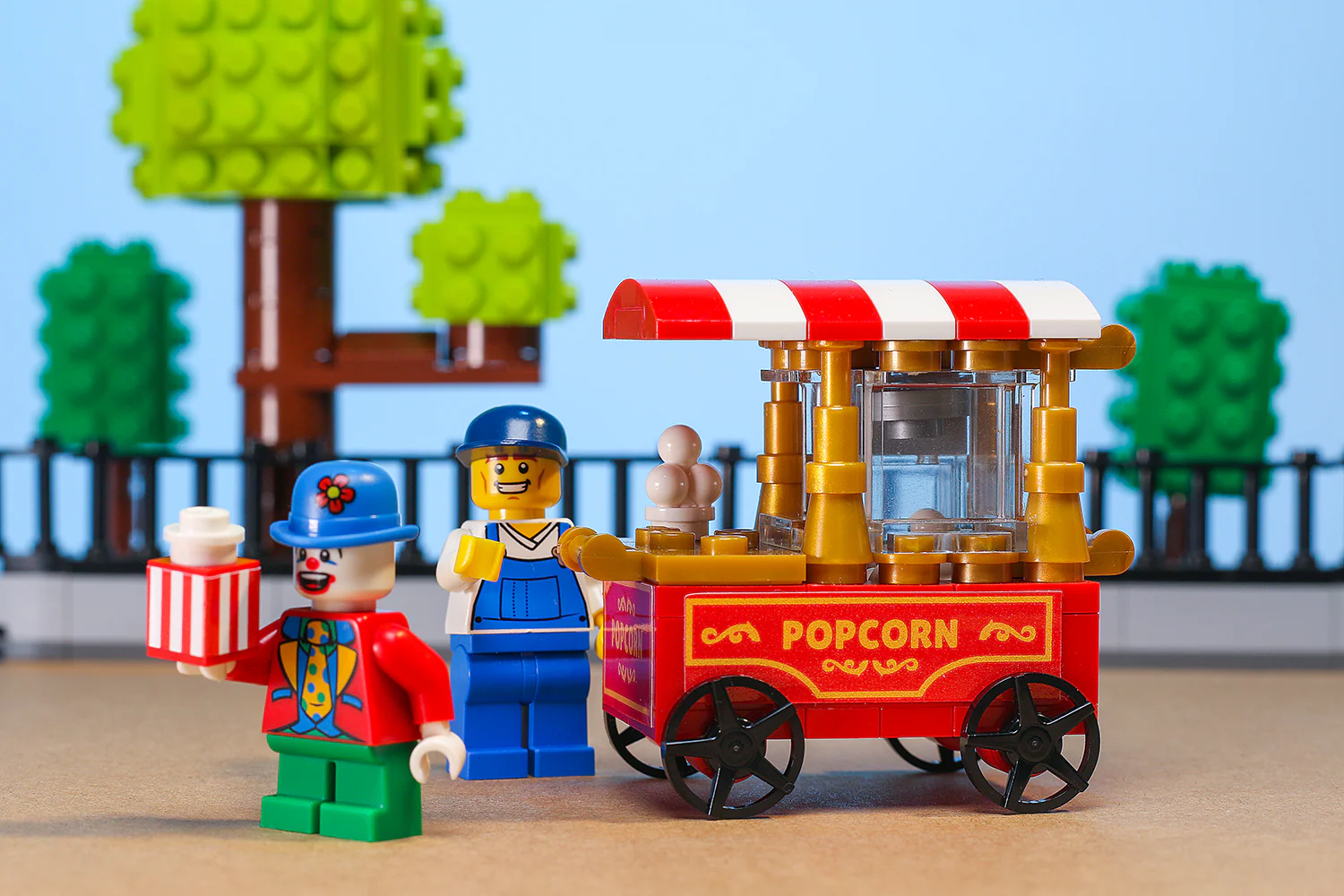 Popcorn Vending Cart Building Set made using LEGO parts - Image 3