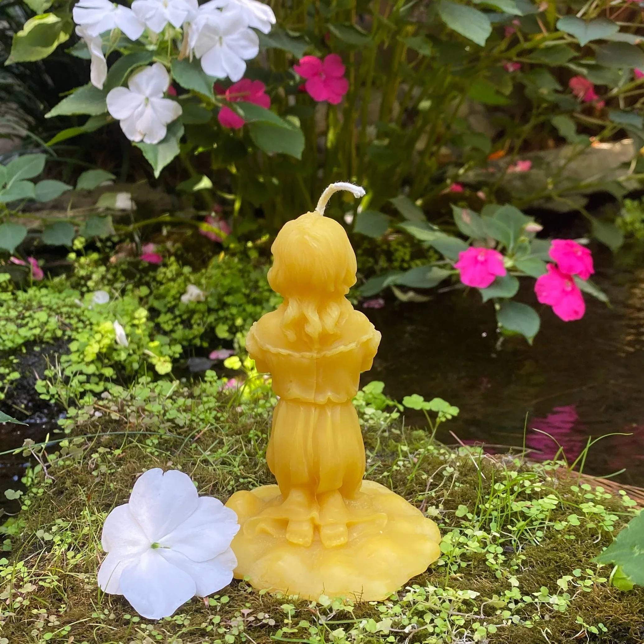 Praying Girl Beeswax Candle - Image 2