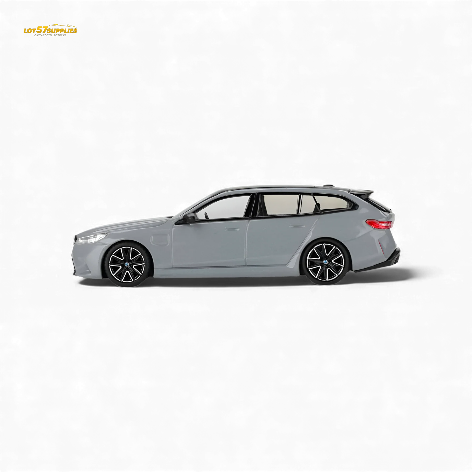 (Pre-Order) Mini GT BMW M5 Touring Brooklyn Grey Metallic 1:64 - Image 2