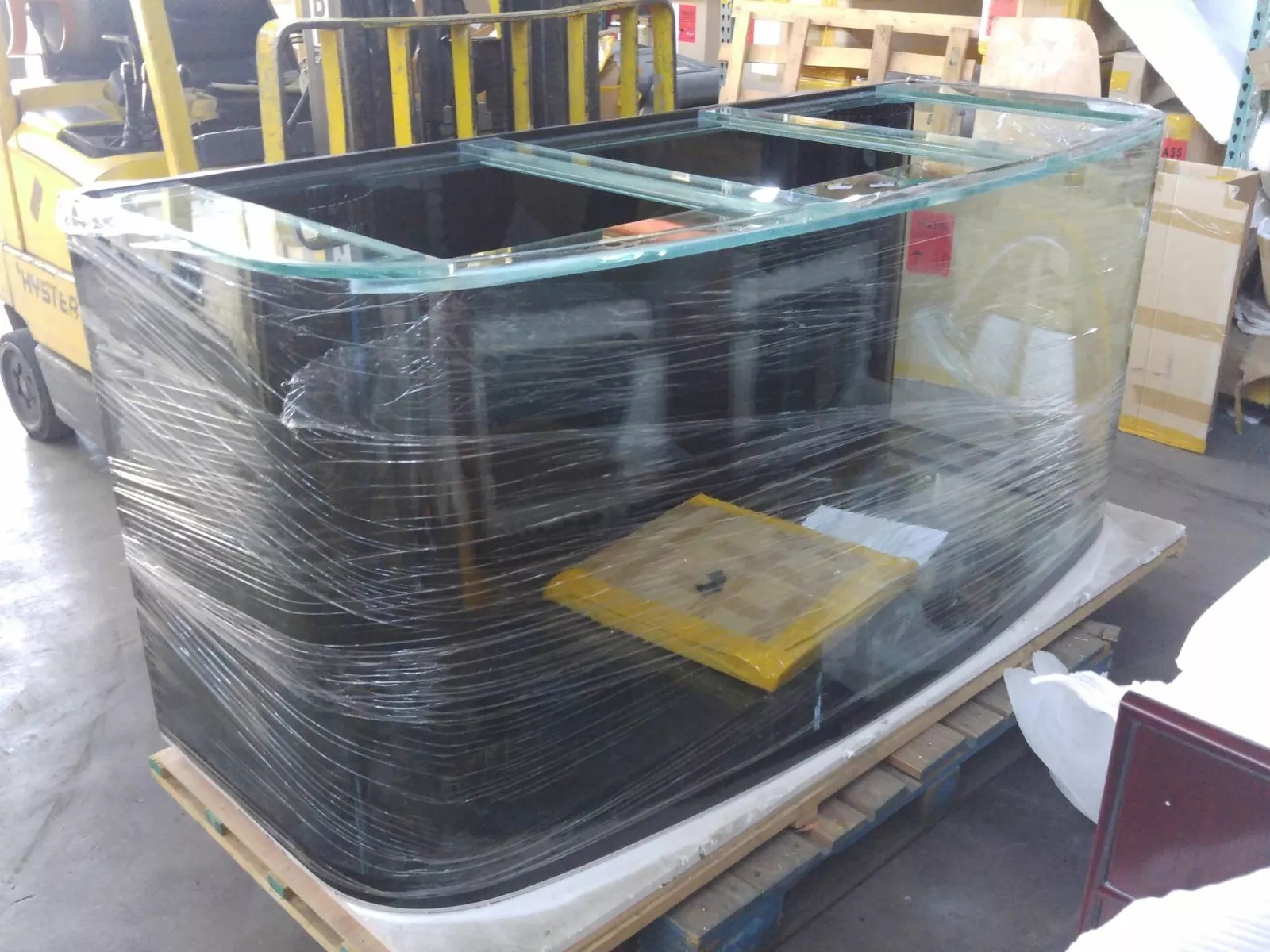 Premium Cherry 380 Gallon Seamless Glass Bowfront Reef-Ready Aquarium Set - Image 2