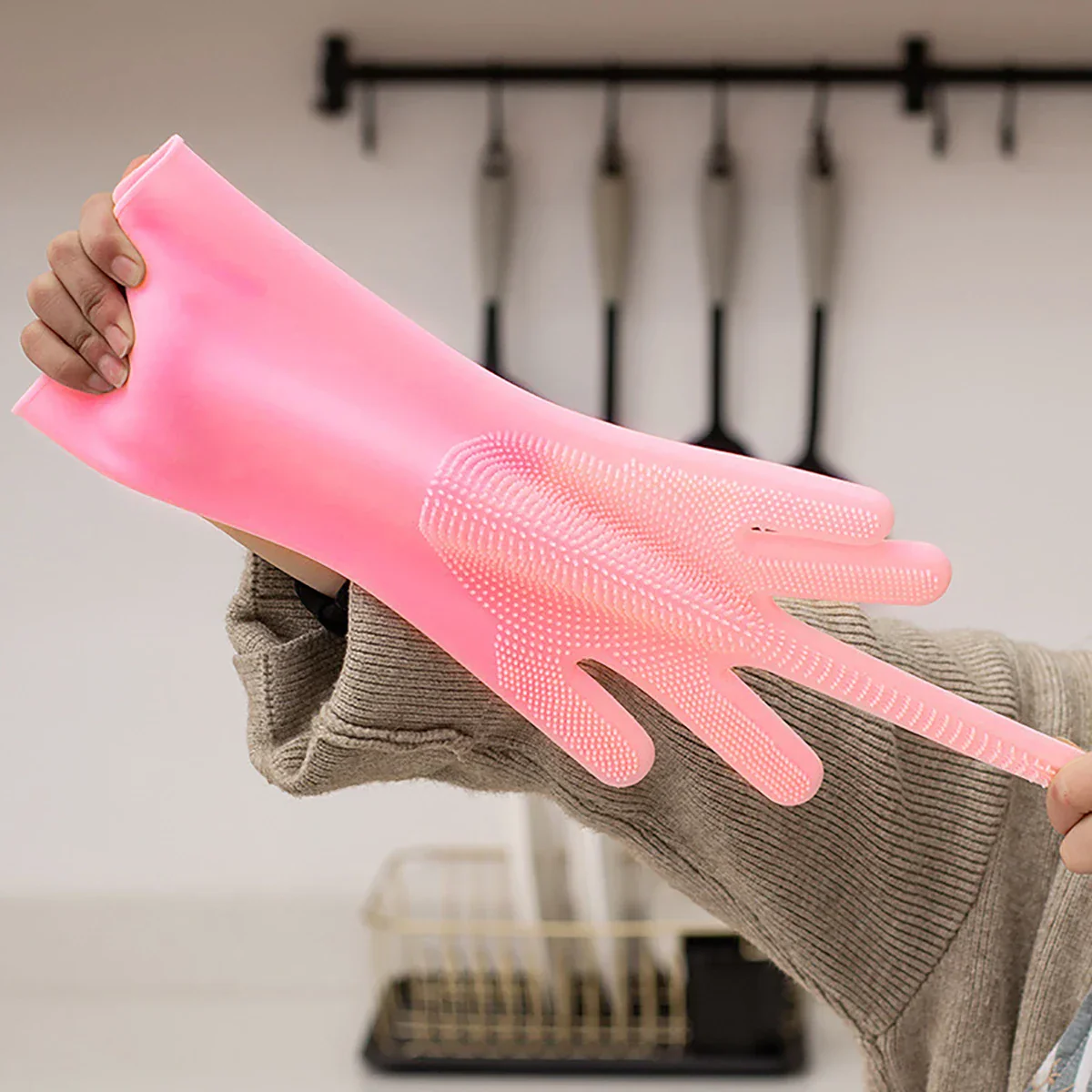 Premium Silicone Bathing Gloves for Dogs and Cats - Image 5