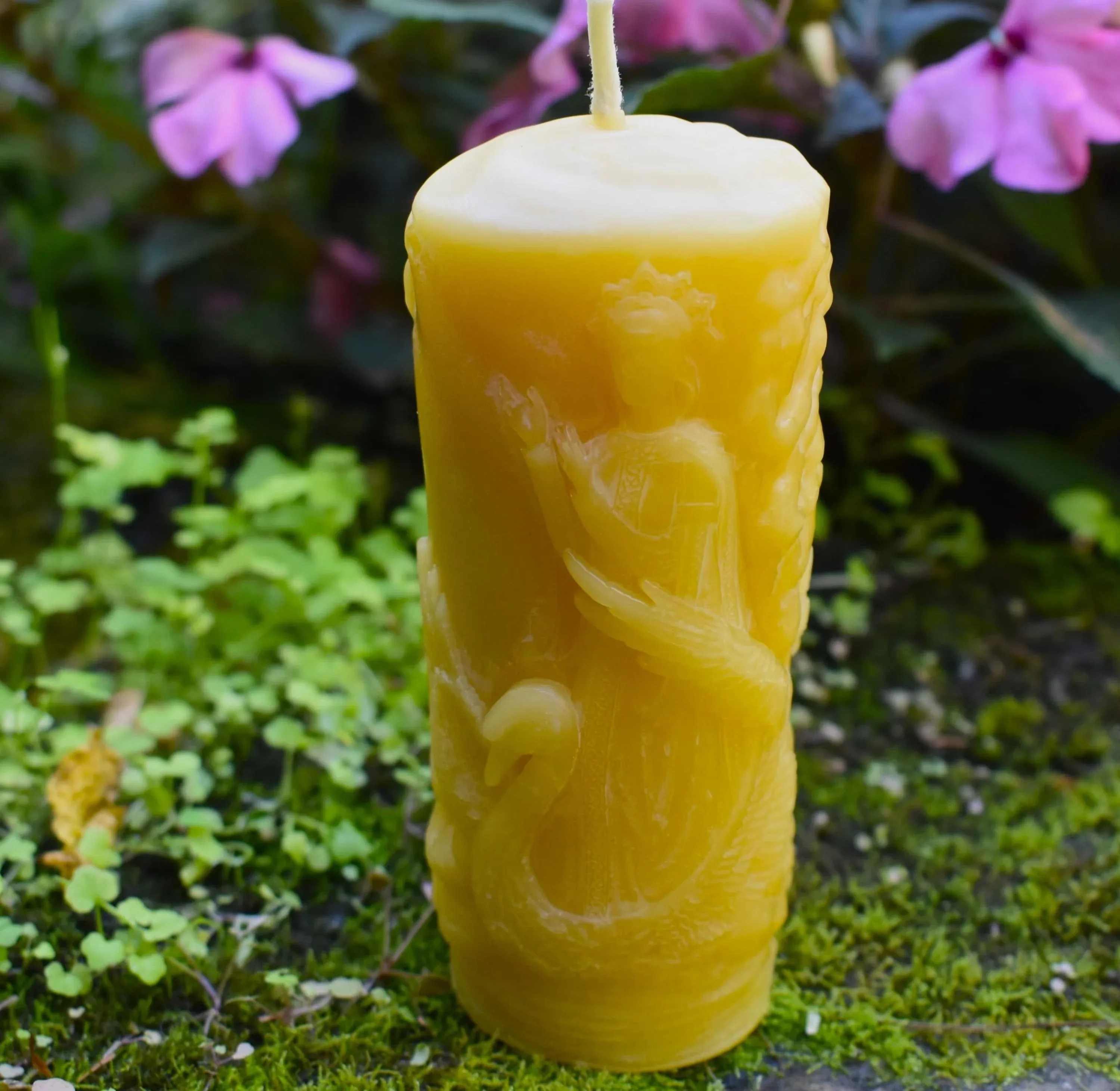 Queen with Swan Beeswax Pillar Candle - Image 2