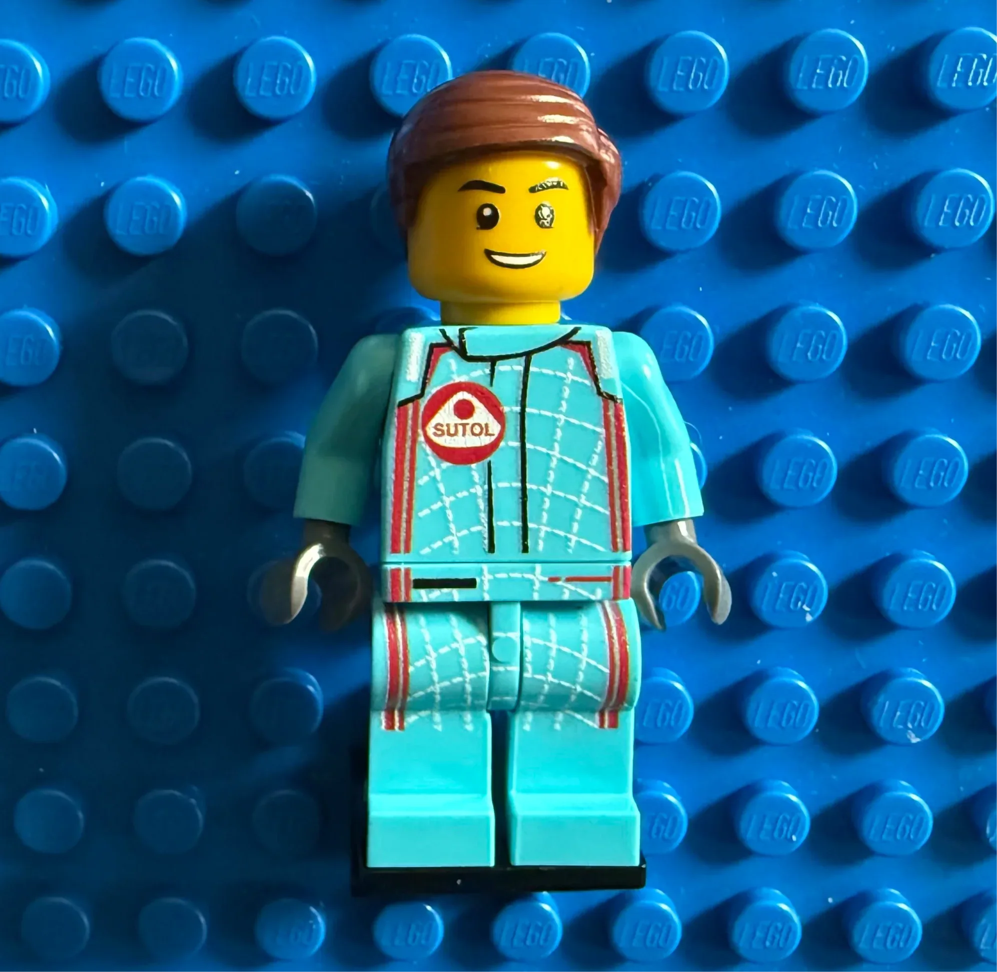 Red & Blue Racing Outfit, Sutol Team Minifigure - Image 2