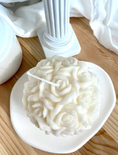 Rose Blossom Scented Candle - Premium Handmade Luxury Gift - Image 3