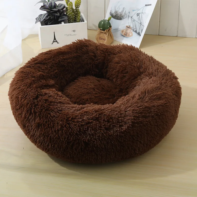 Round pet bed for anxious pets - Plush and calming - Image 7
