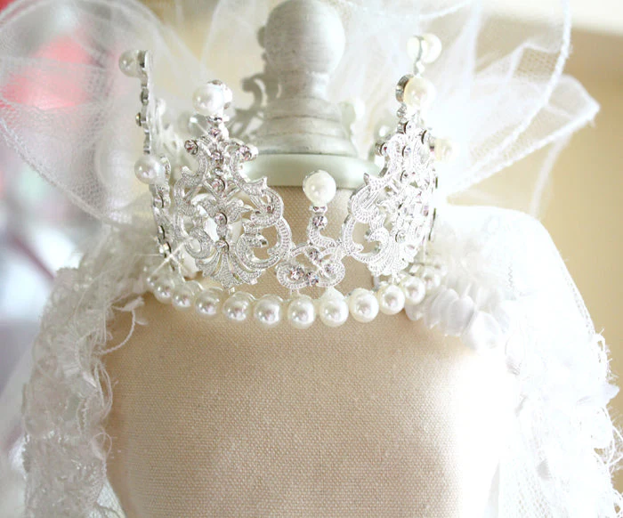 Royal Paws Tiara Veil Pet Royal Dog Accessories - Image 2