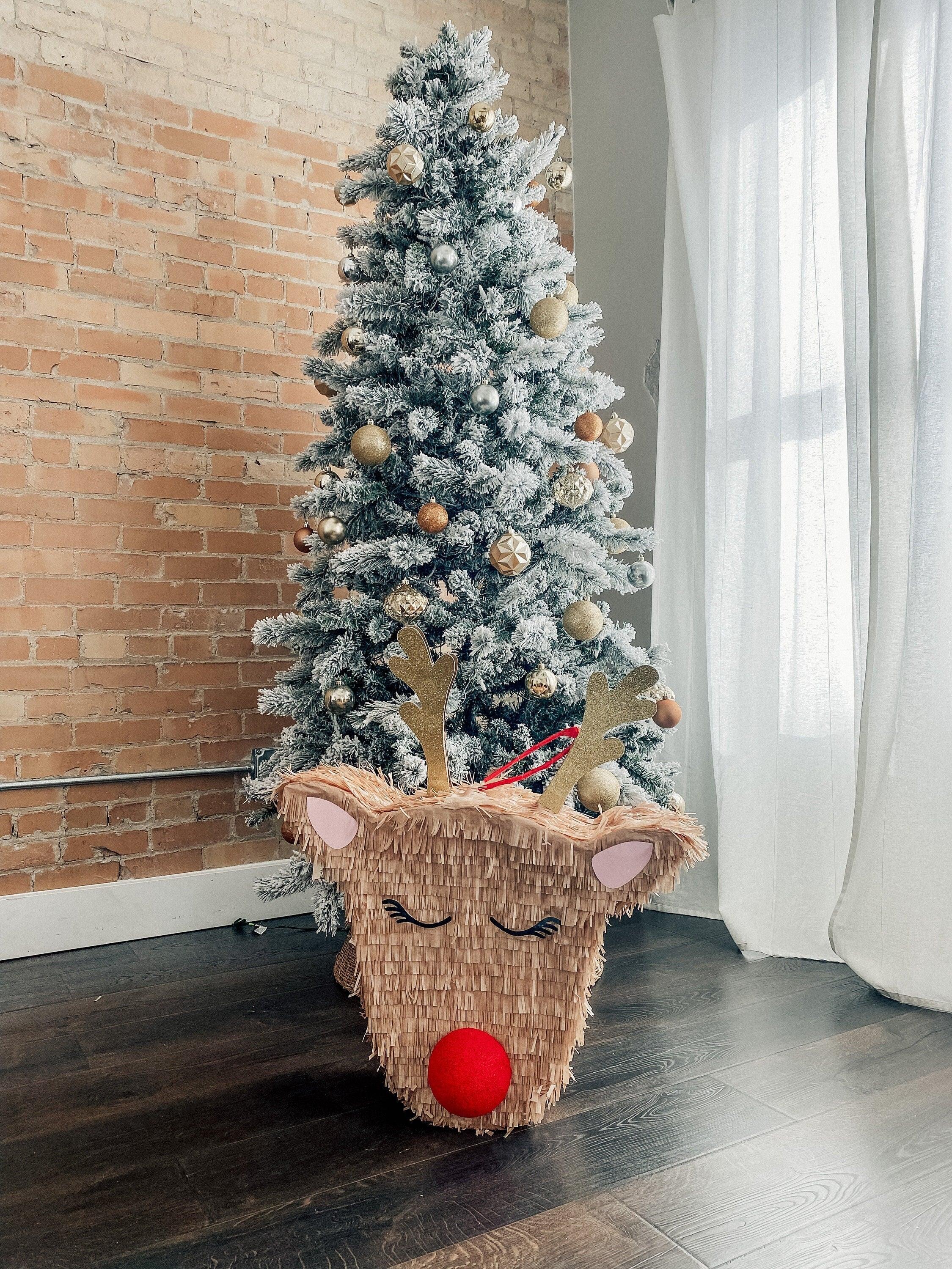 🦌 Rudolph Reindeer Piñata – Handmade Christmas Party Decoration & Candy Holder - Image 2