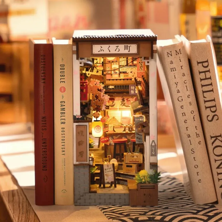 Sakura Wine Alley Book Nook - Image 2