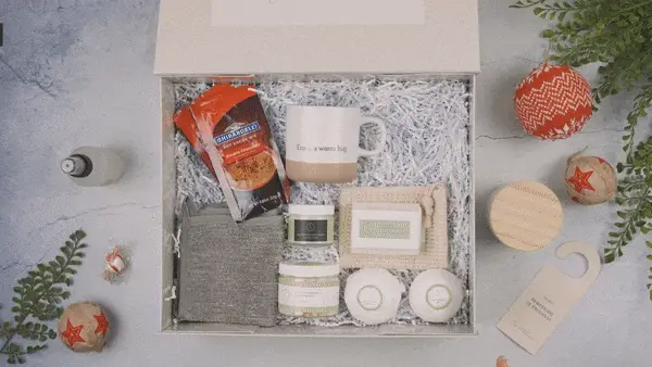 Sending a BIG hug Luxury Gift Spa Set - Full on Pampering - Image 3