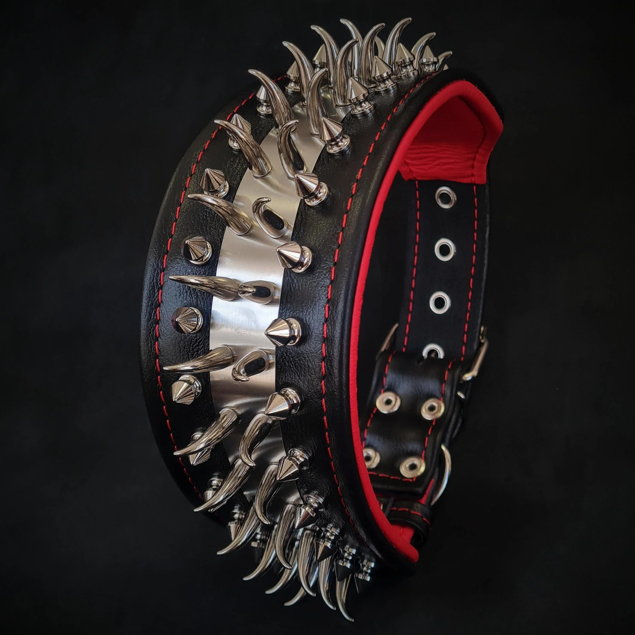 Set collar and leash. spikes & stainless steel, 2.8 inch wide. Made in Europe! - Image 2