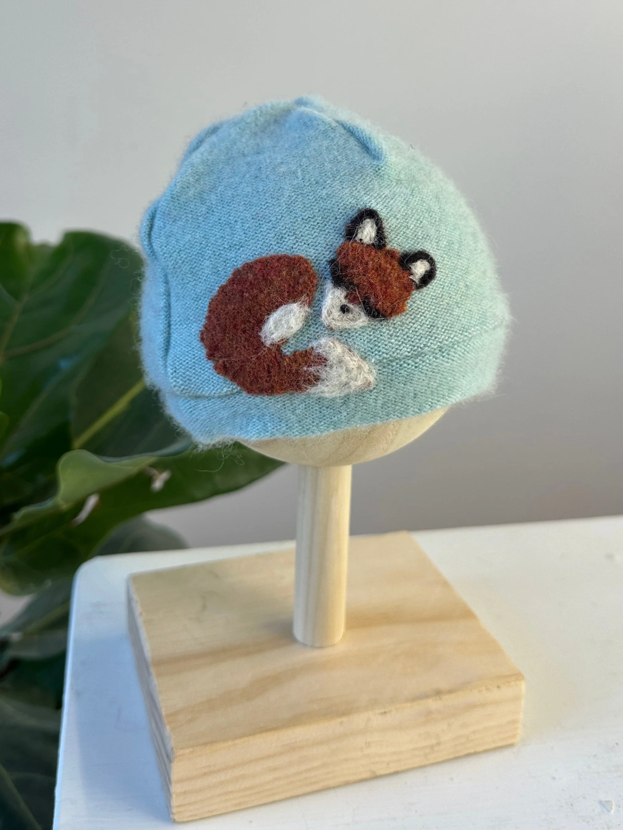 Sleeping Fox Cashmere Hat - Newborn - Image 2