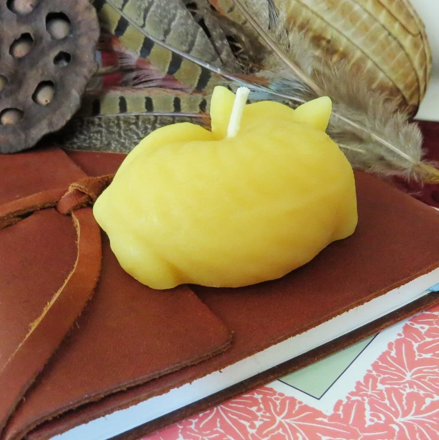 Sleepy Cat Beeswax Candle - Image 3