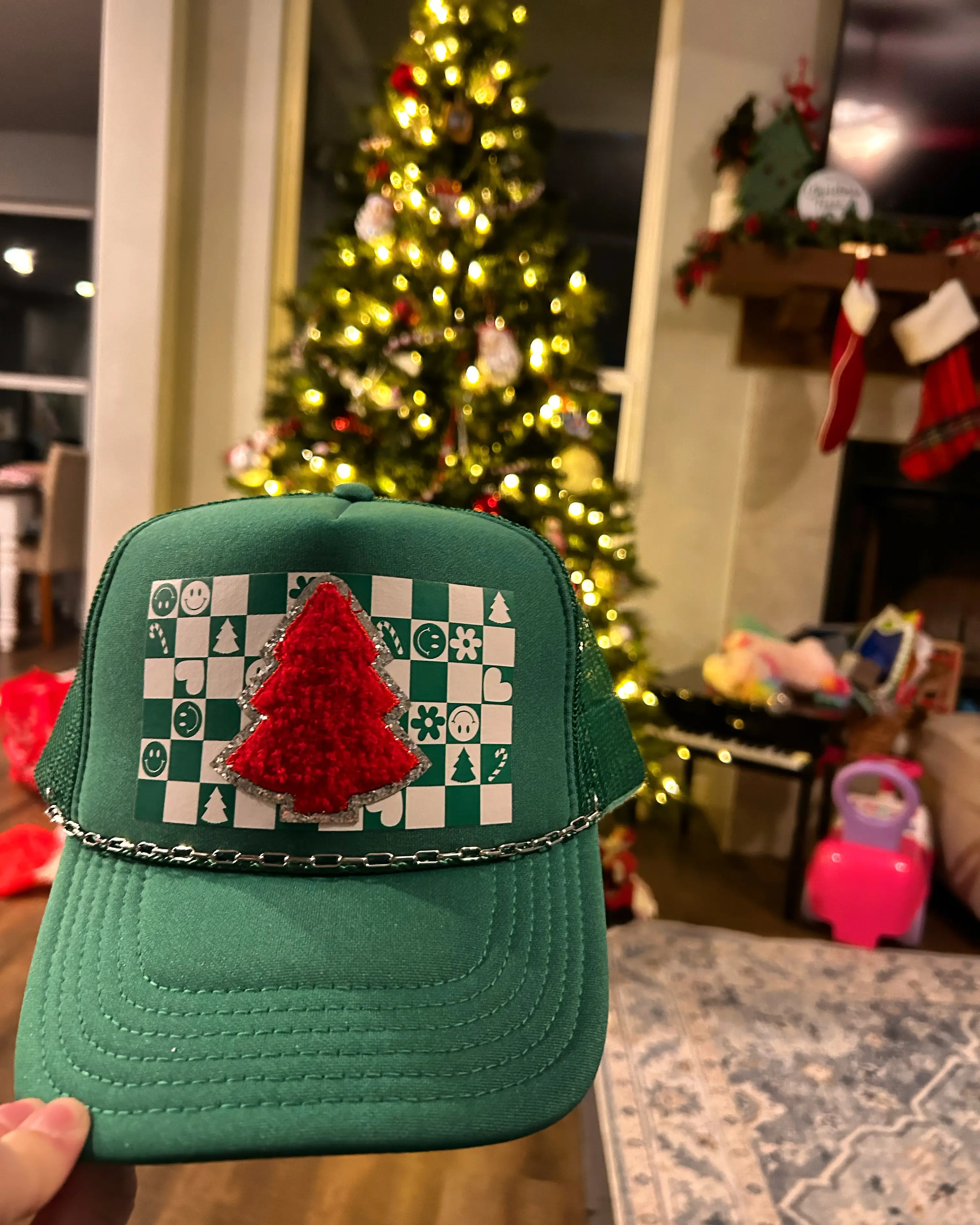 Small Paperclip Trucker Hat Chain - Image 2