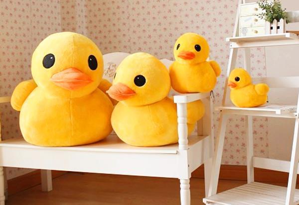 Small yellow duck plush toy - Image 4