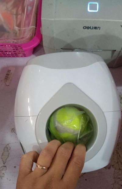Smart Food Reward Dog Tennis Ball Launcher - Image 9