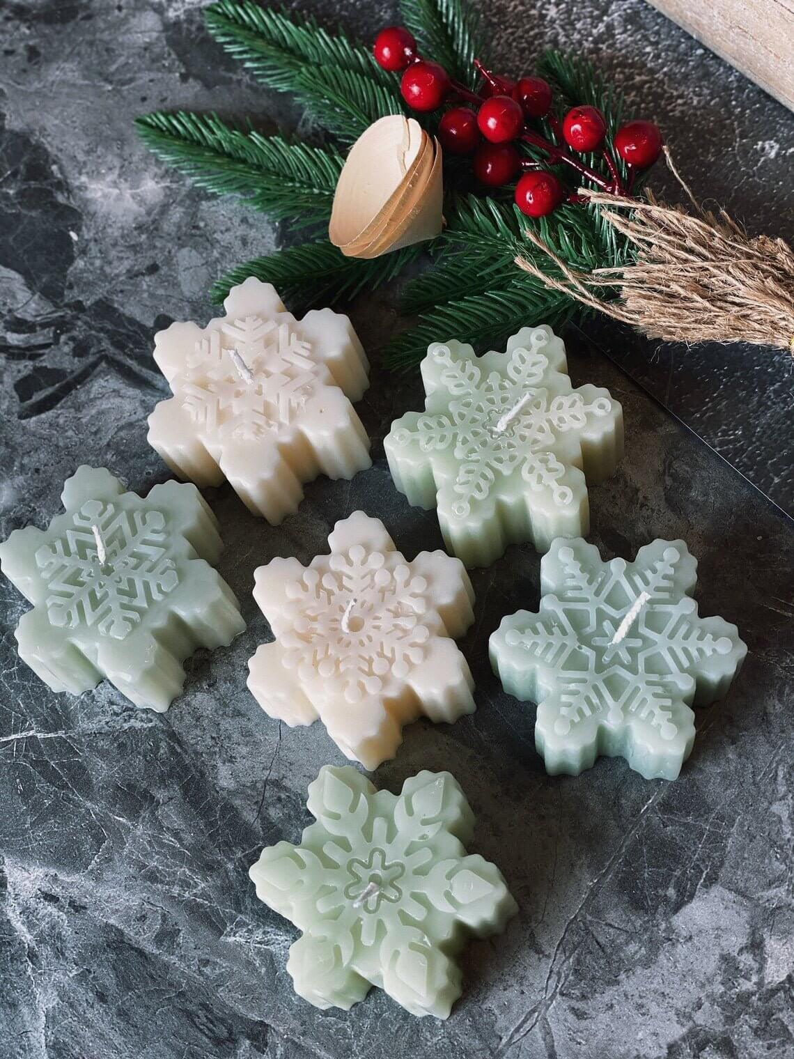 Snowflakes Handmade Candle - Festive Soy Wax Christmas Candle for Holiday Cheer - Image 2