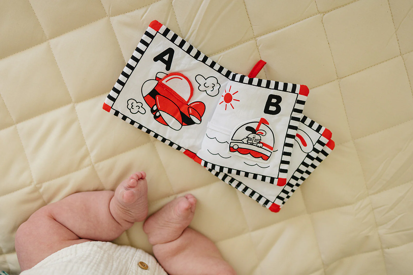 Soft Cloth Book of ABCs in High Contrast Black White Red - Image 5
