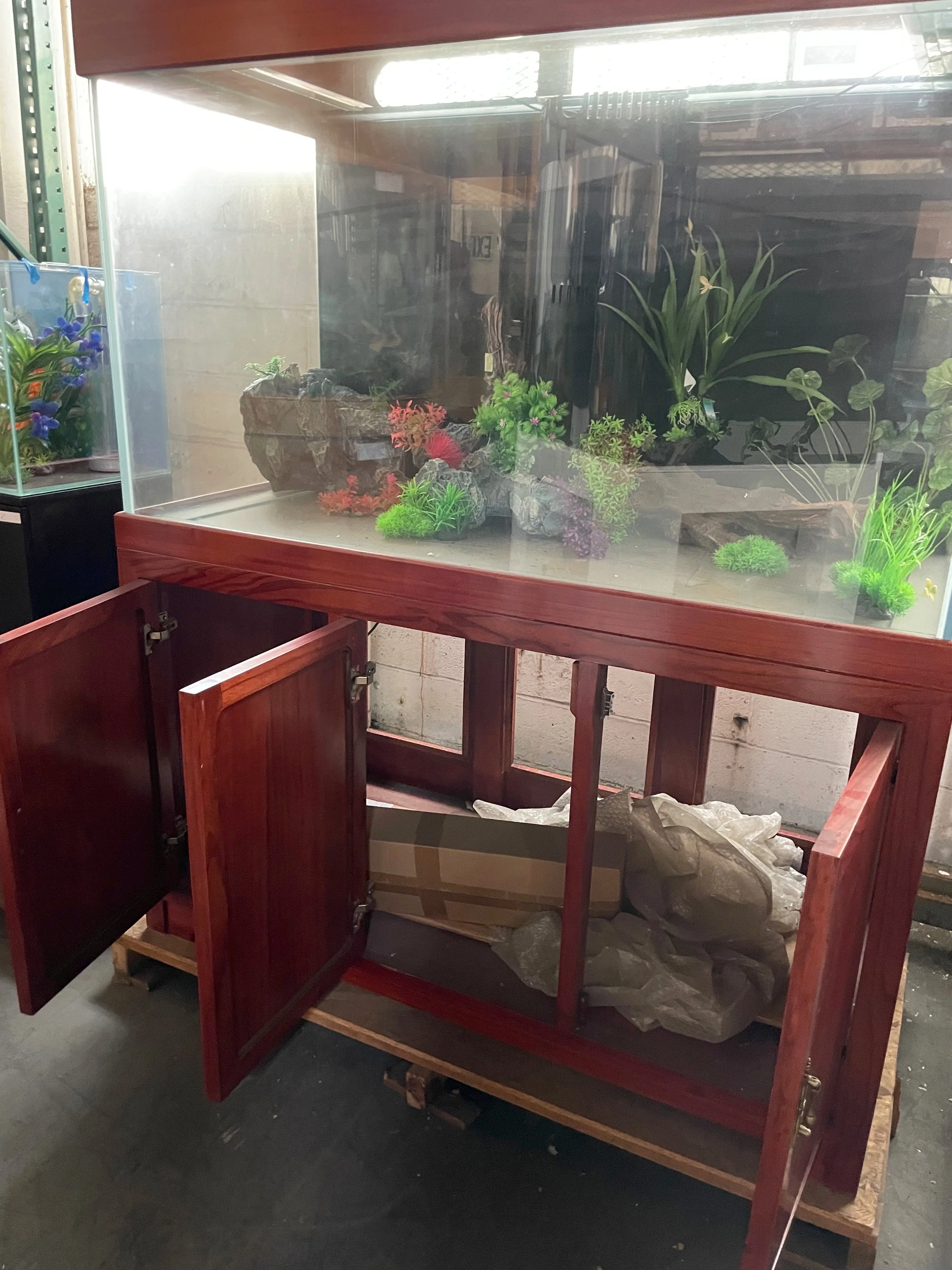 SOLID WOOD 160 Gallon Ultraclear Starphire Glass Reef-Ready Aquarium in Premium Cherry Solid Wood Furniture - Image 2