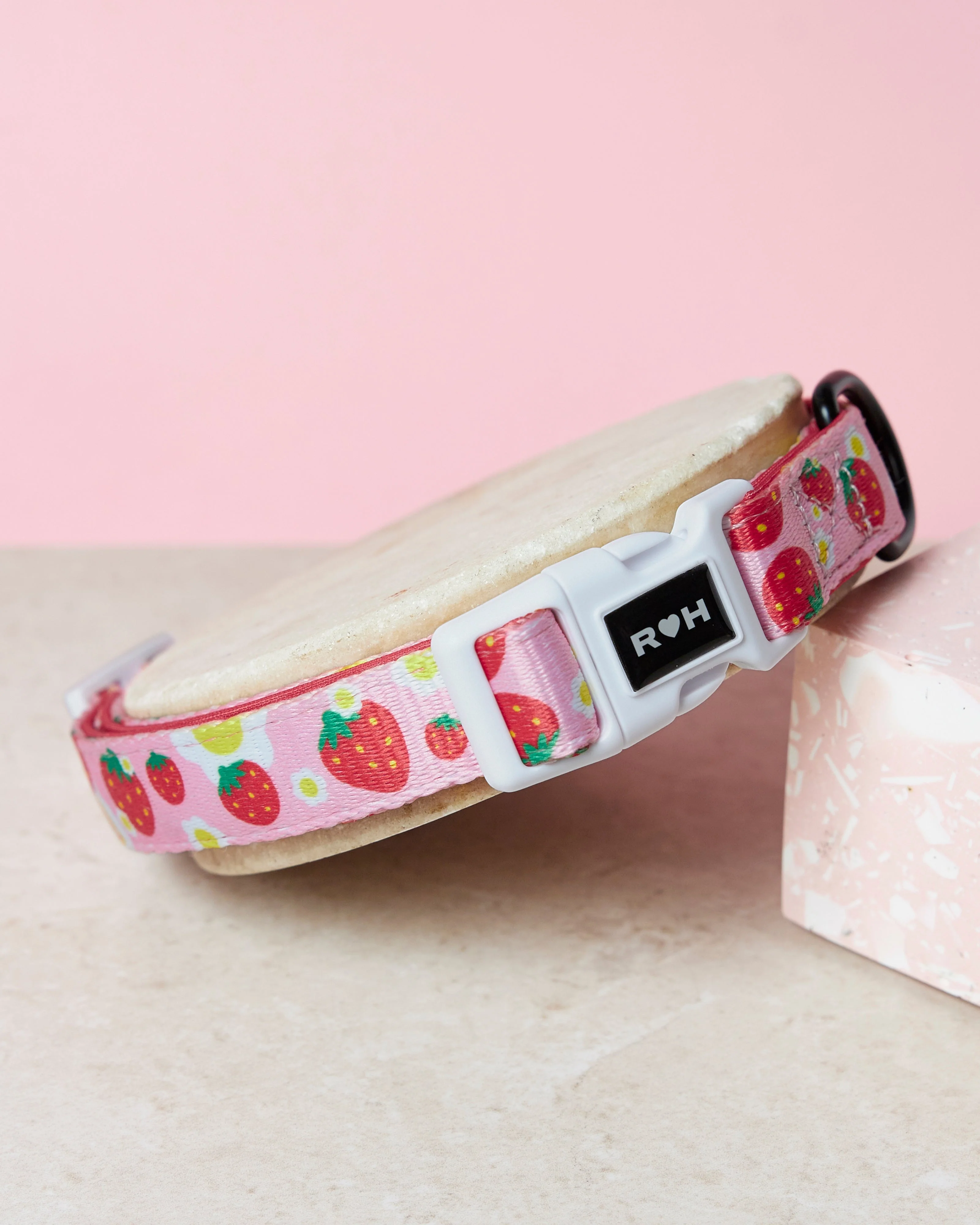 Strawberry Collar & Bowtie - Image 4