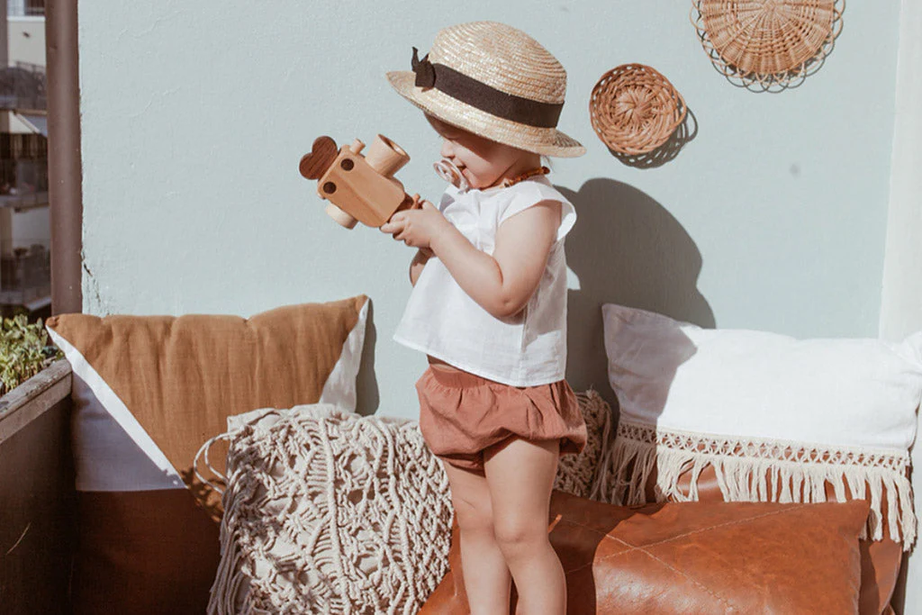 Super 8 Wooden Toy Camera - Image 11