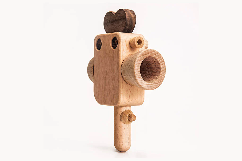 Super 8 Wooden Toy Camera - Image 2