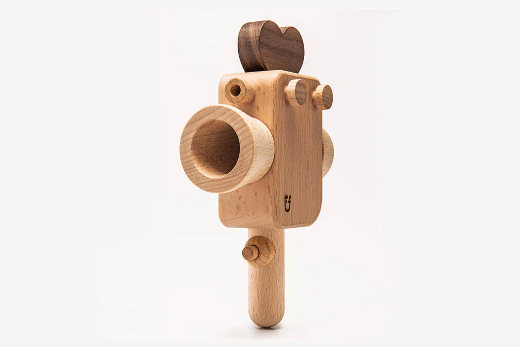 Super 8 Wooden Toy Camera - Image 3