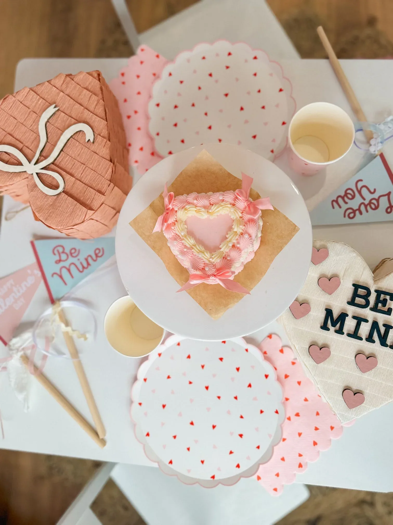 Sweetheart Valentine's Piñata – Enchanting, Ideal for Love-Filled Celebrations - Image 6