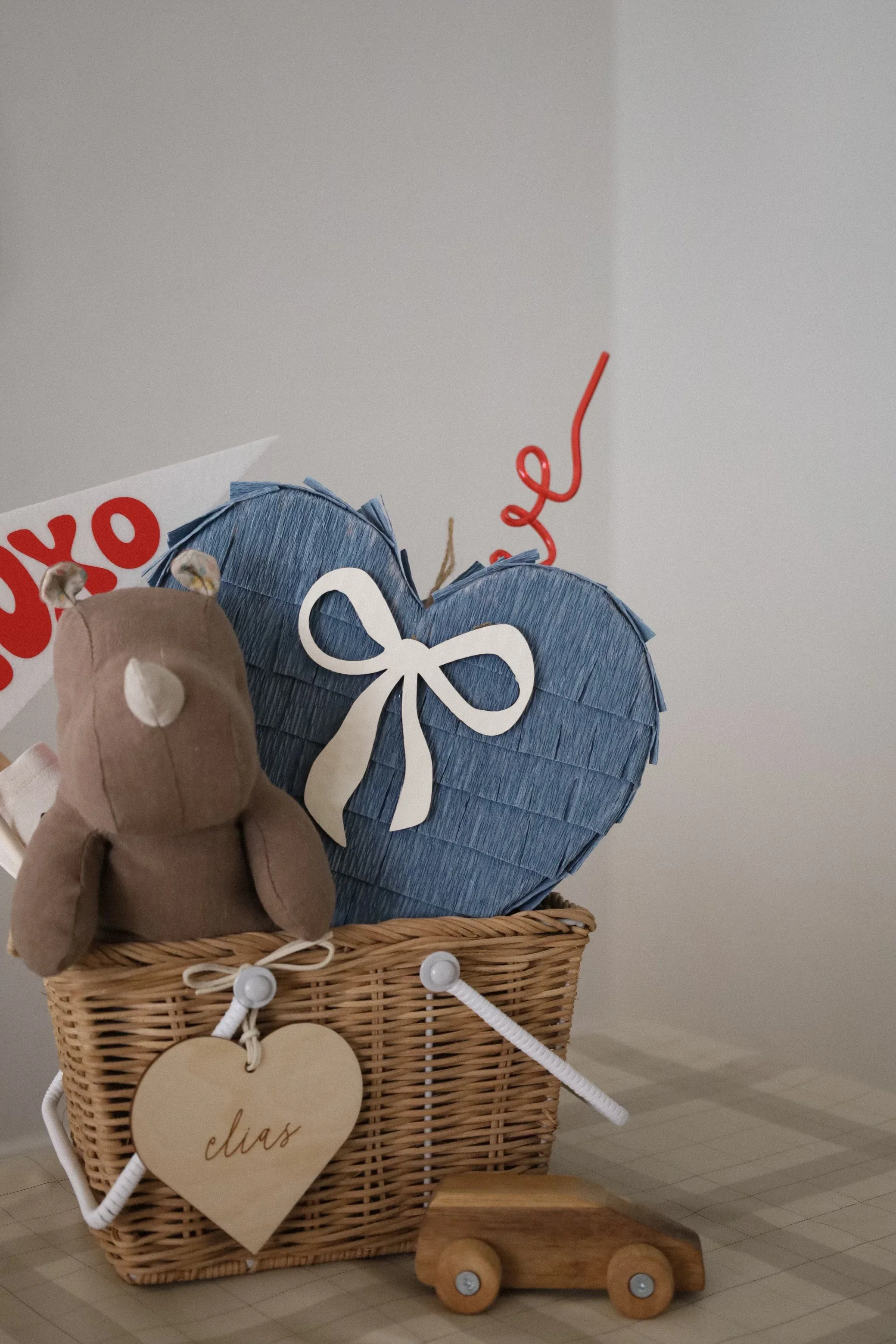Sweetheart Valentine's Piñata – Enchanting, Ideal for Love-Filled Celebrations - Image 8