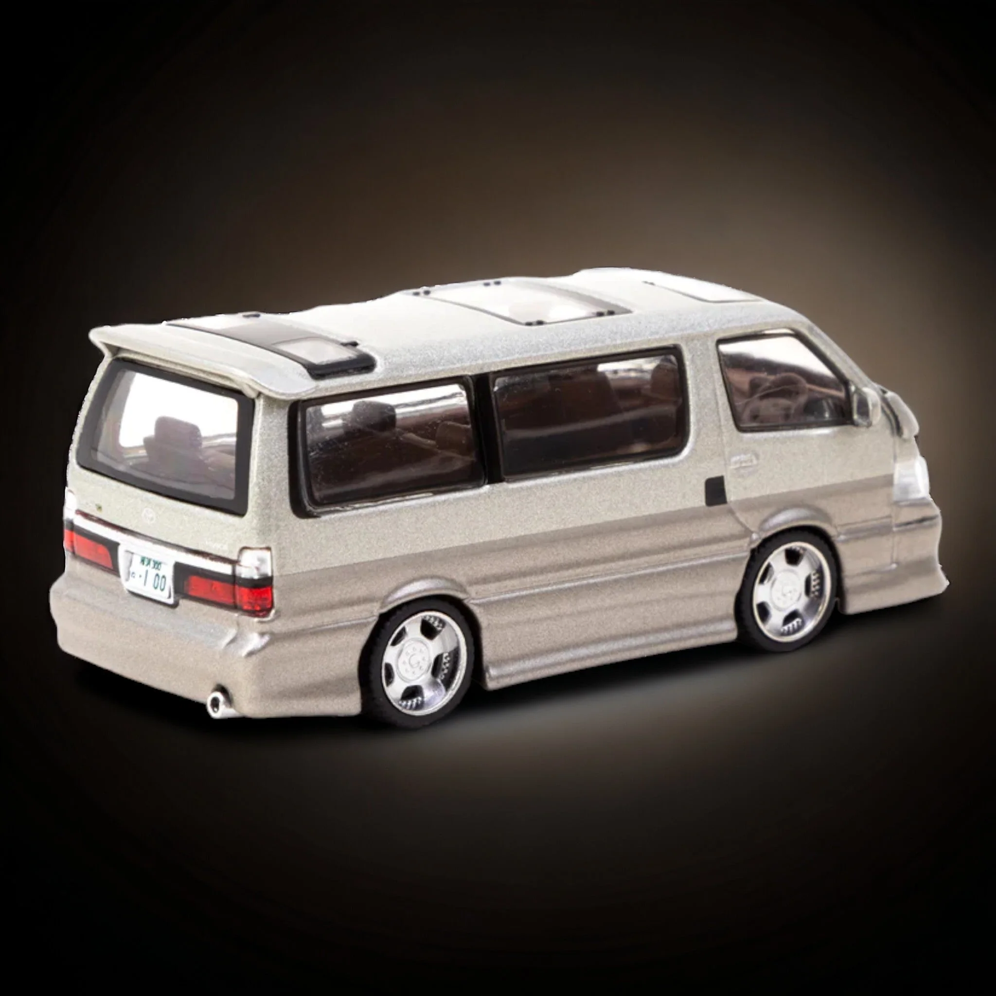 Tarmac Works Toyota Hiace Wagon Custom 1:64 - Image 2