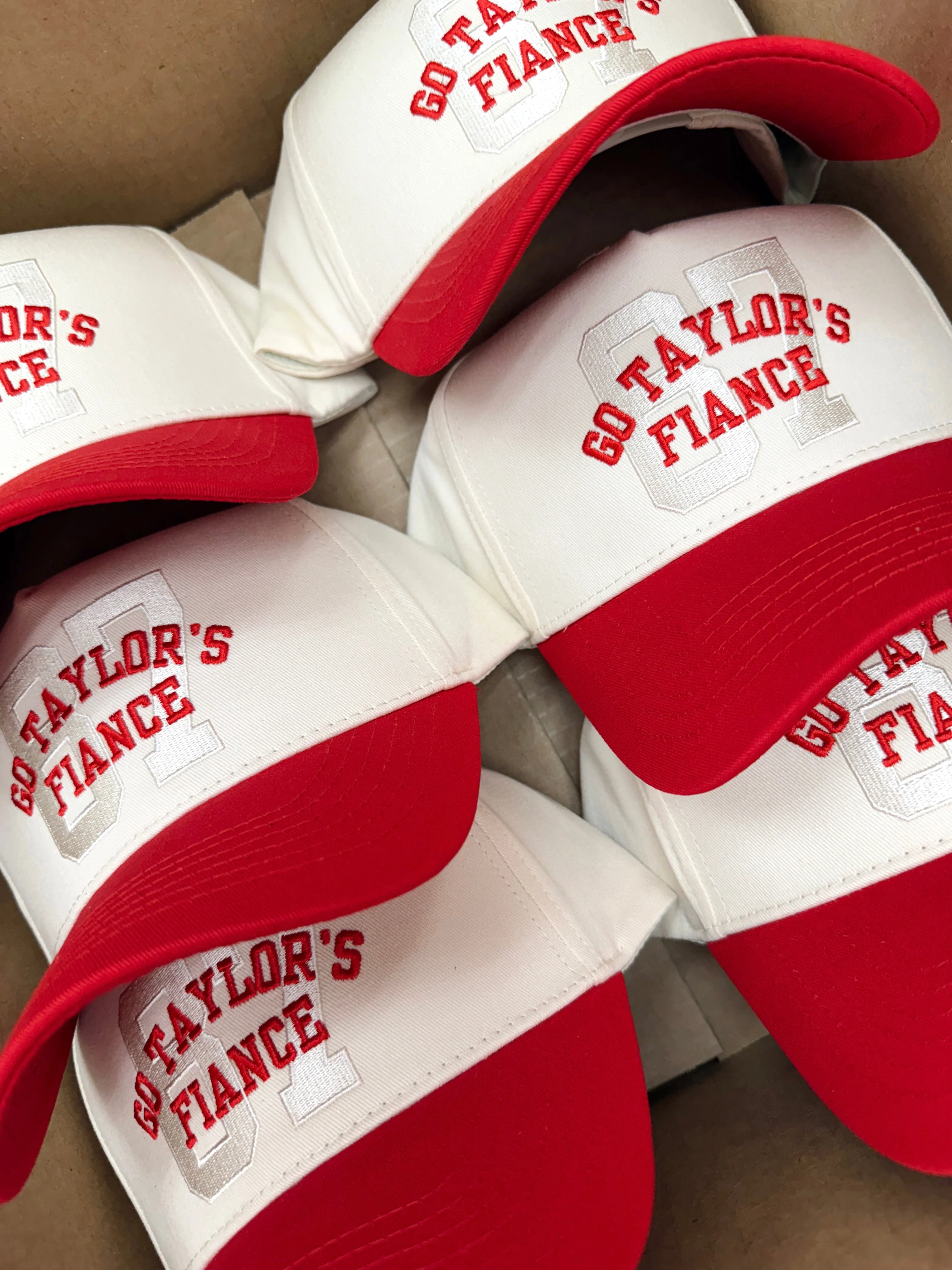 Tay & Trav Trucker Hats - Image 12