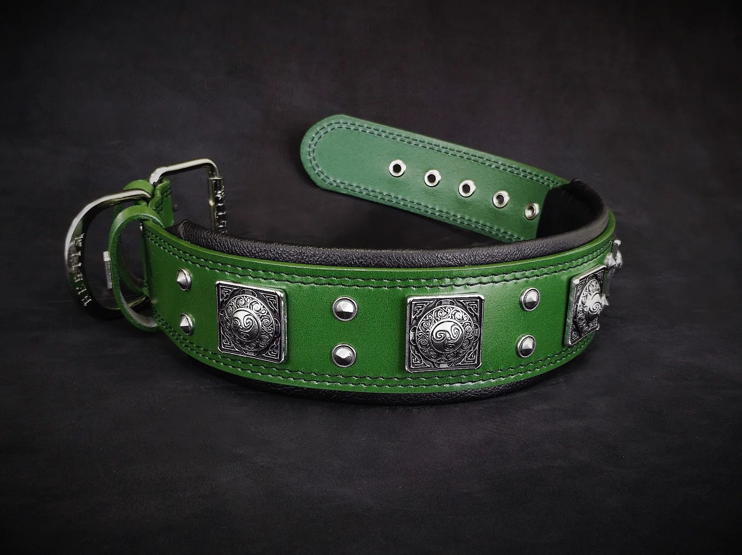 The "Eros" collar 2.5 inch wide Green - Image 2