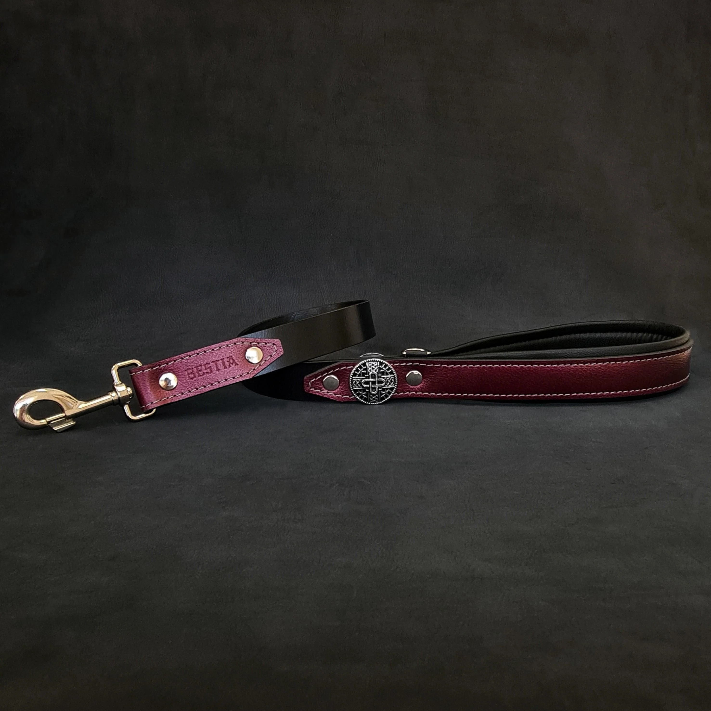 The "Hektor" Burgundy dog leash-LIMITED - Image 2