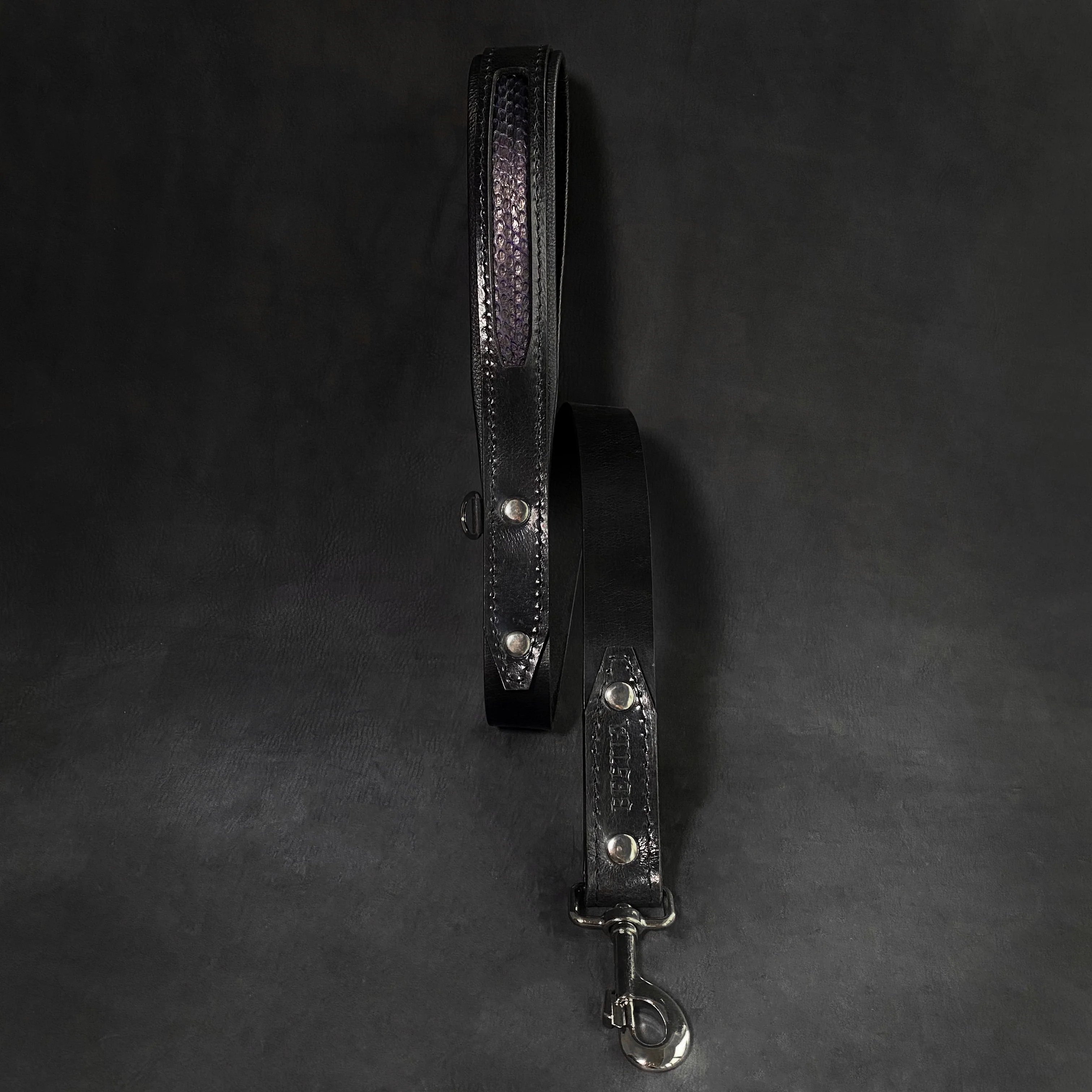 The ''Indigo'' collar - Image 6