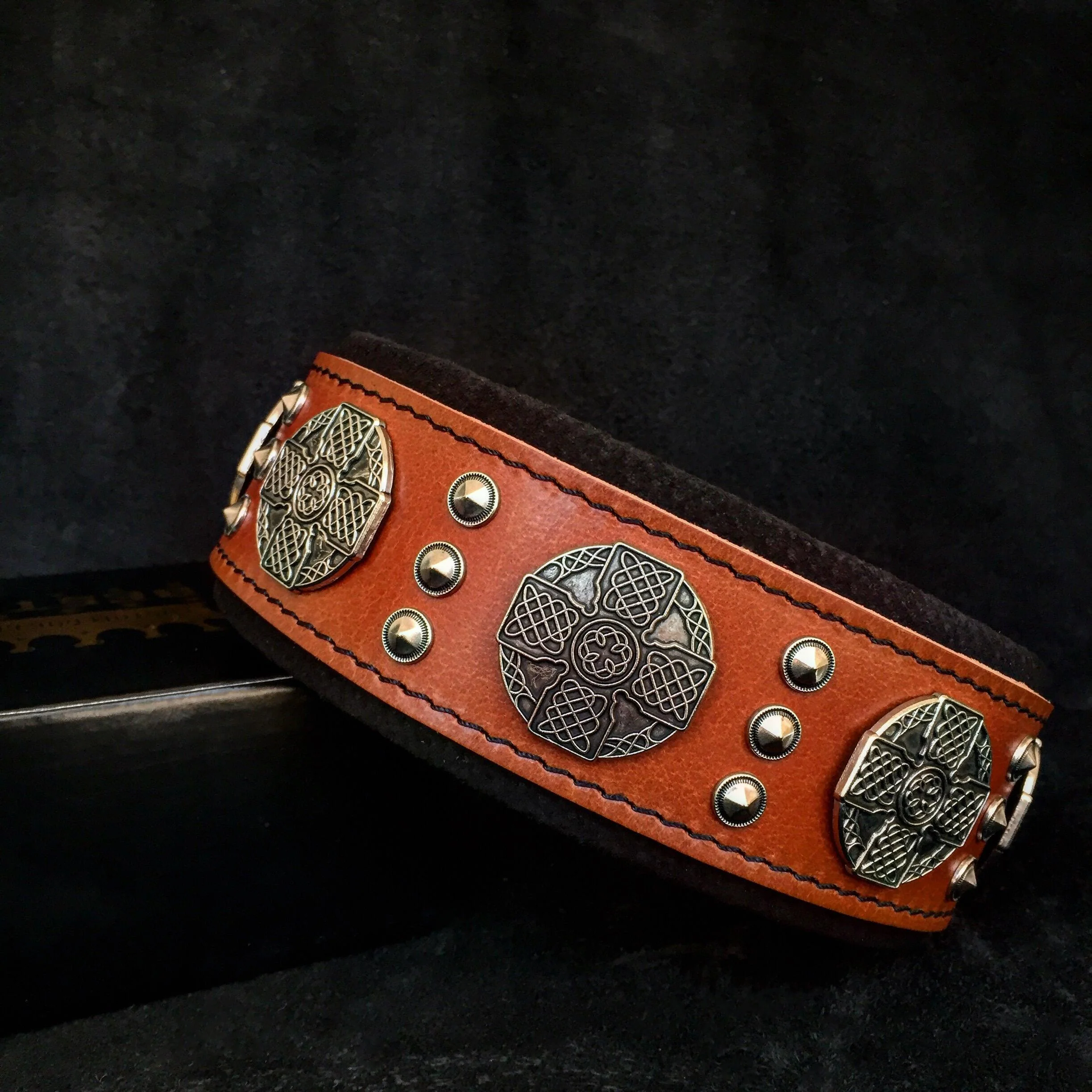 The "Maximus" collar 2.5 inch wide black & silver - Image 2