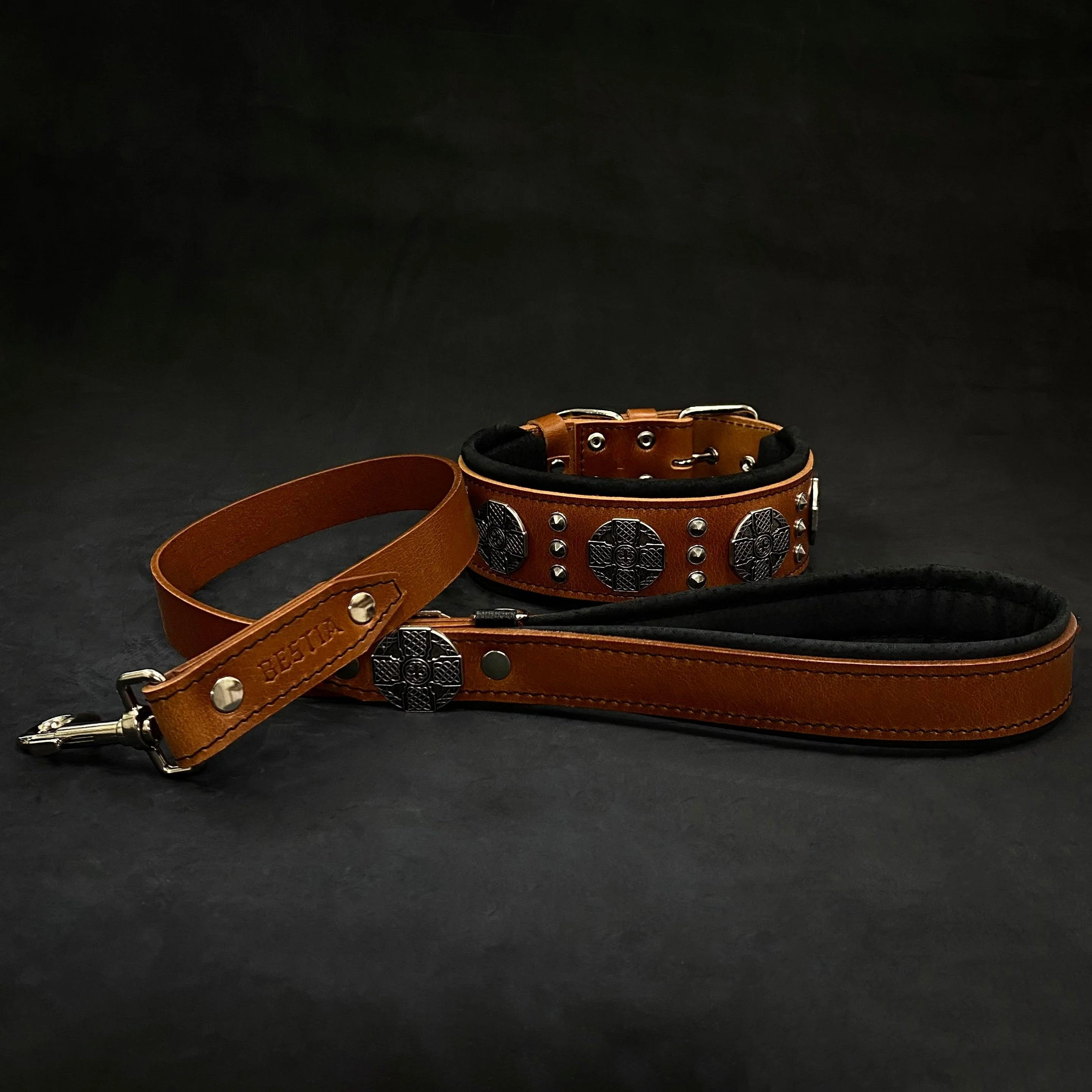The "Maximus" collar 2.5 inch wide black & silver - Image 6