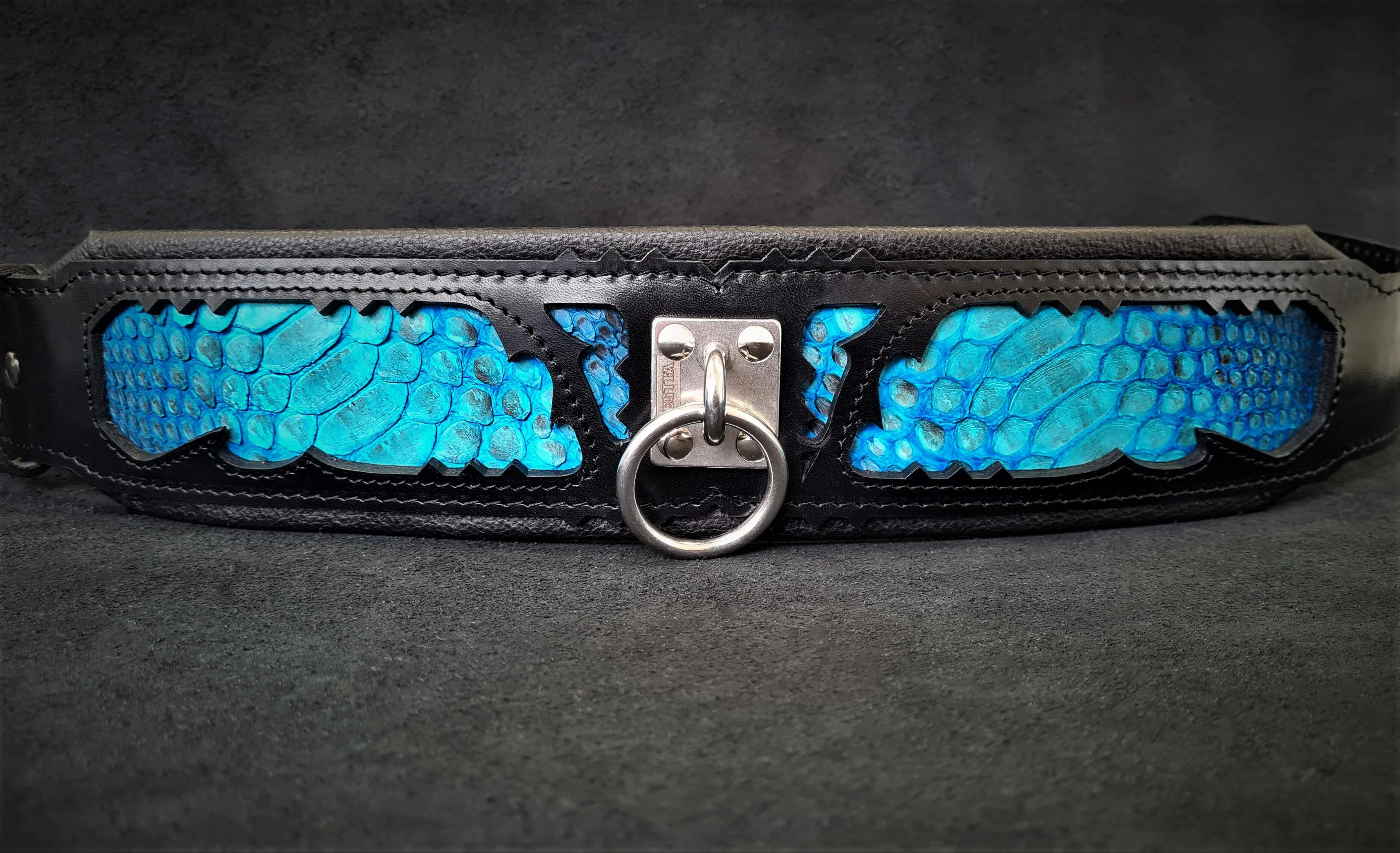 The ''Morelia Python'' collar - Image 2