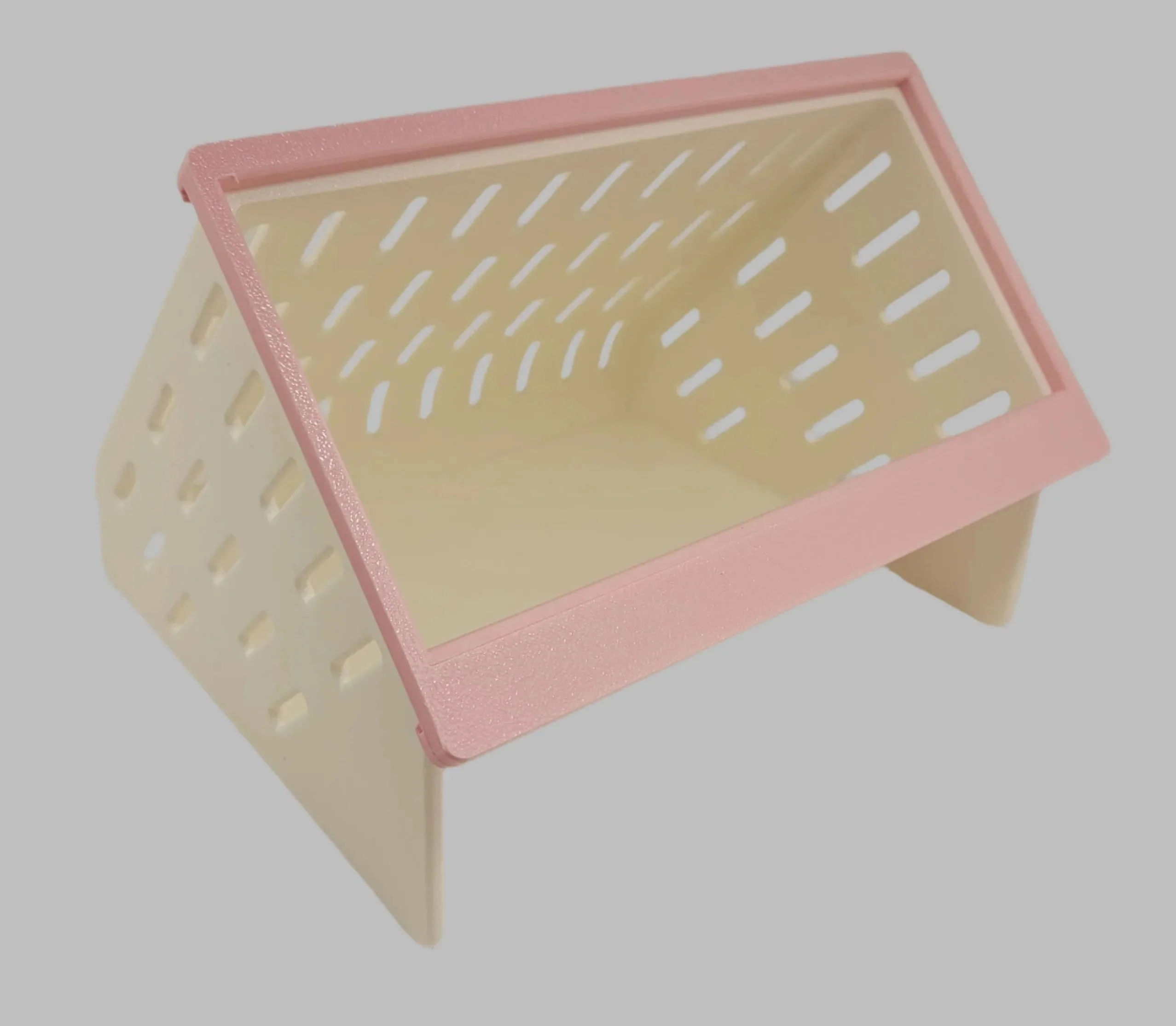 The Open Air Hay Feeder - Image 2