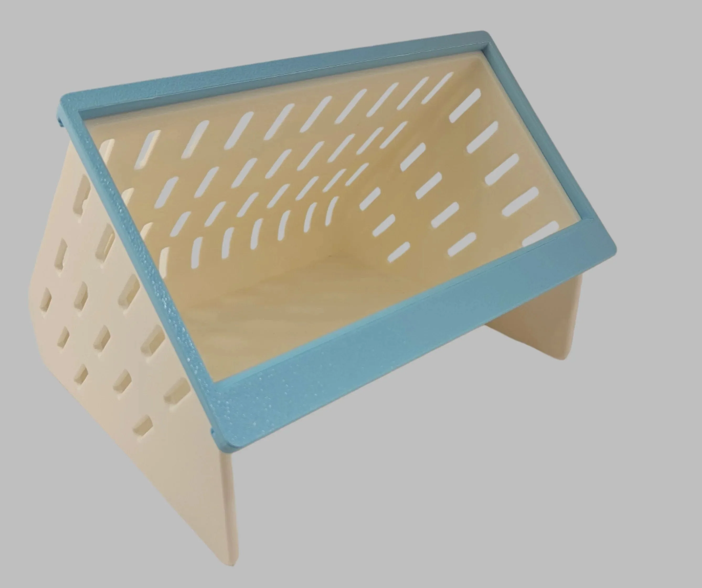 The Open Air Hay Feeder - Image 3