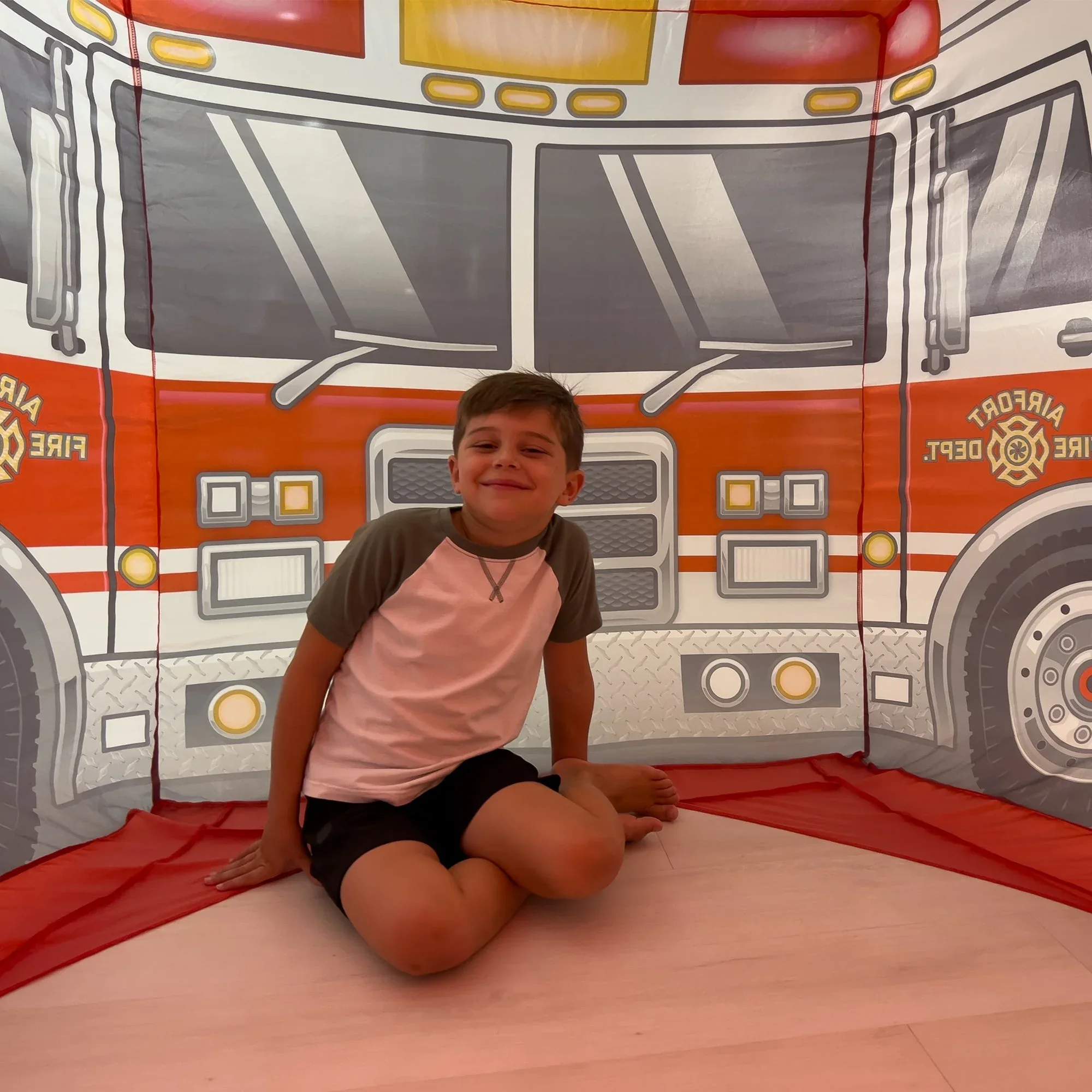 The Original AirFort - Firetruck - Image 6