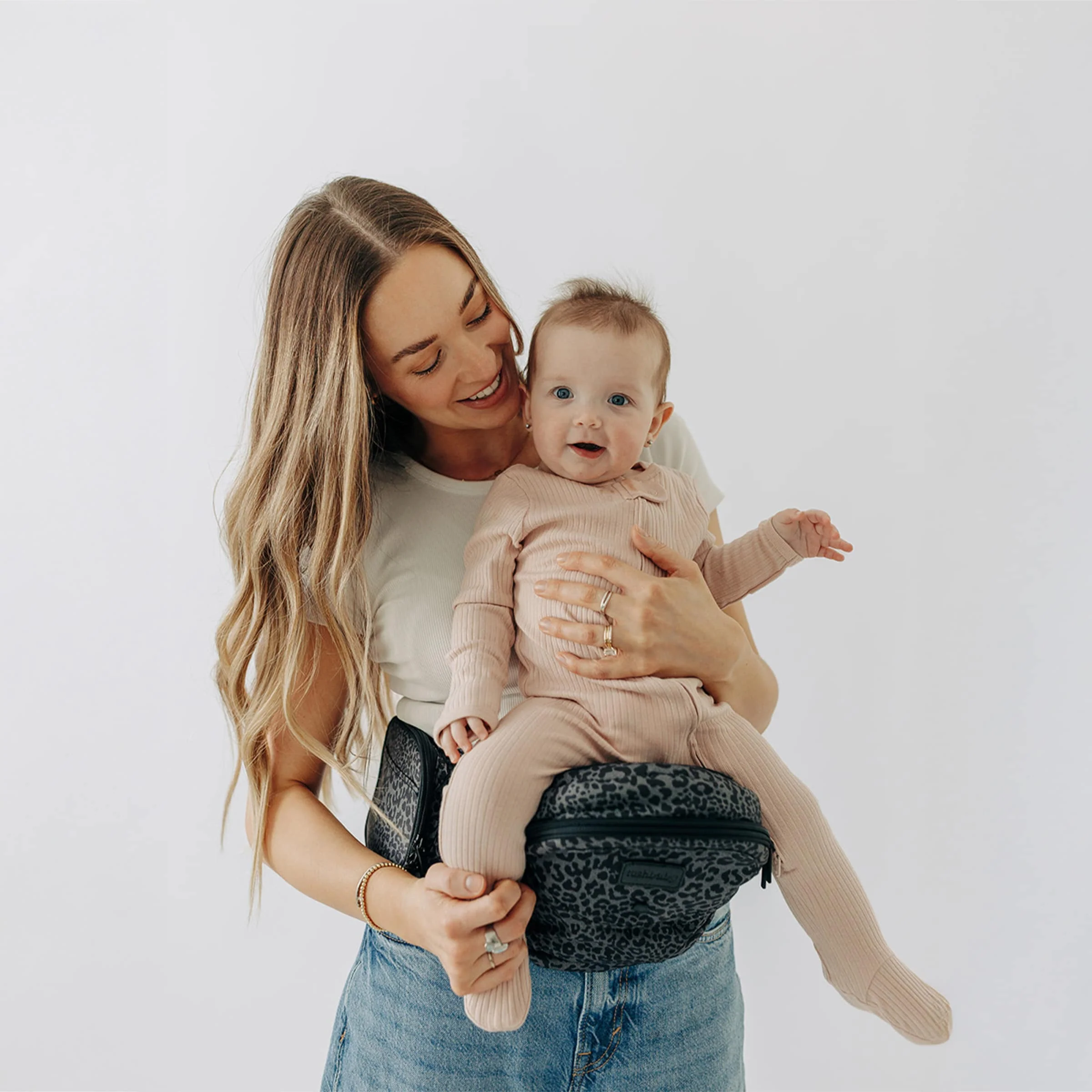 The Tushbaby Hip Carrier - Image 106