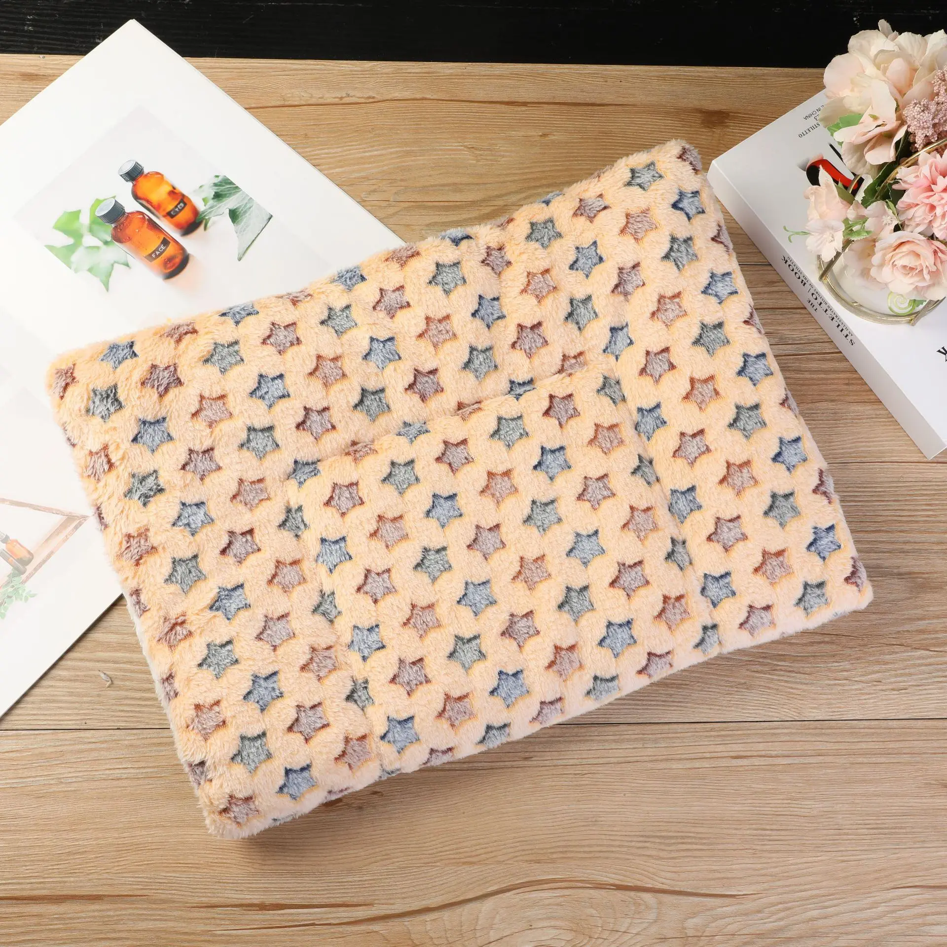 Thicken Flannel Cat Mat – Soft Winter Sleeping Cushion for Cats & Small Dogs - Image 8