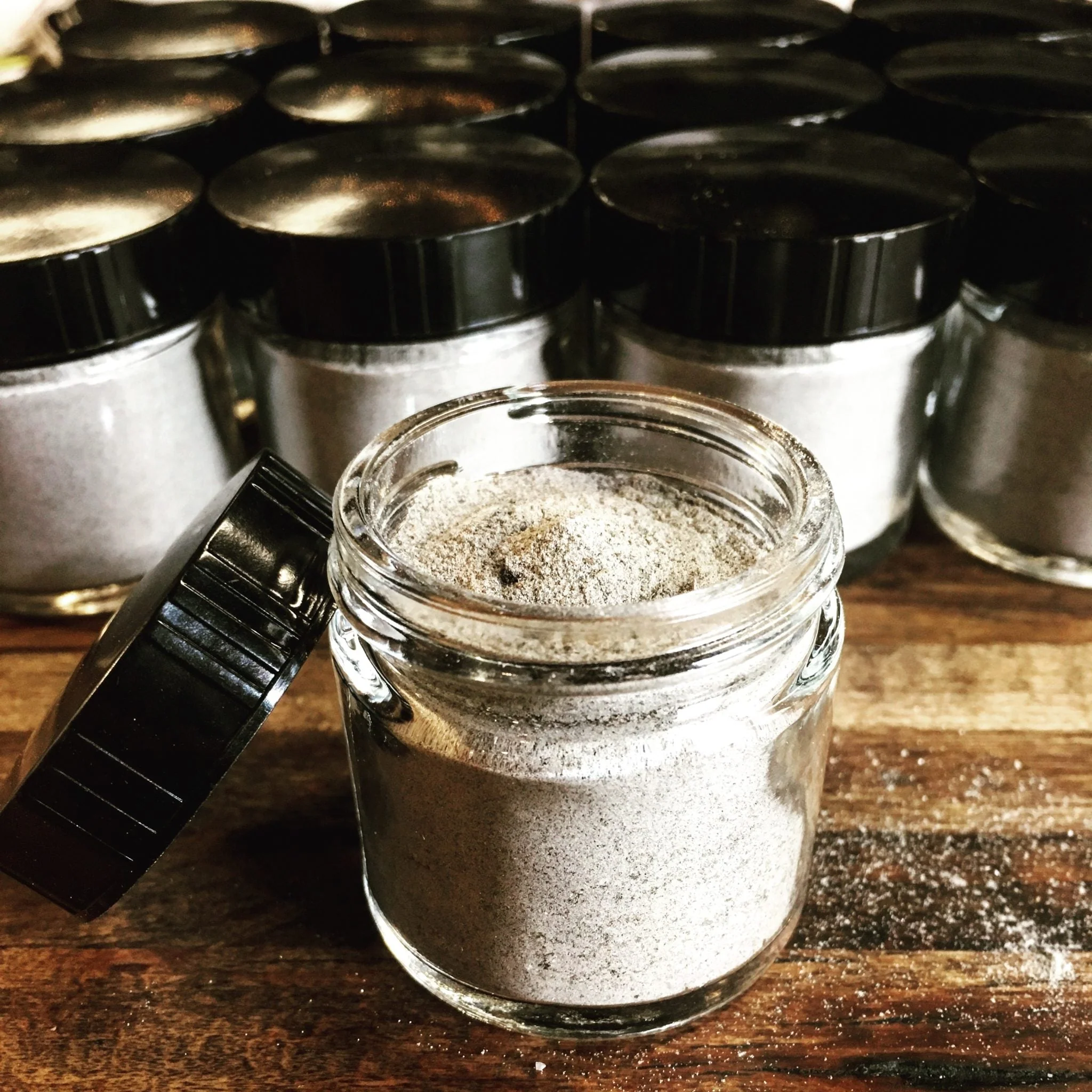 Tooth Powder - Low-Waste Mineral Toothpaste - Image 2
