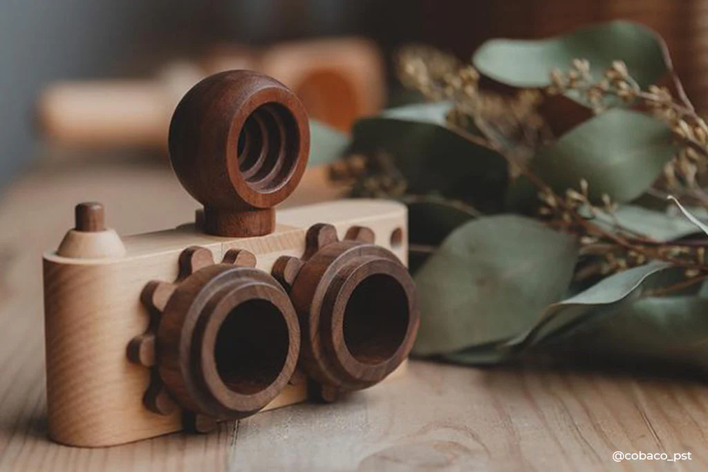 Twinkle Camera - Beechwood Camera Body W/ Walnut Lens - Image 9